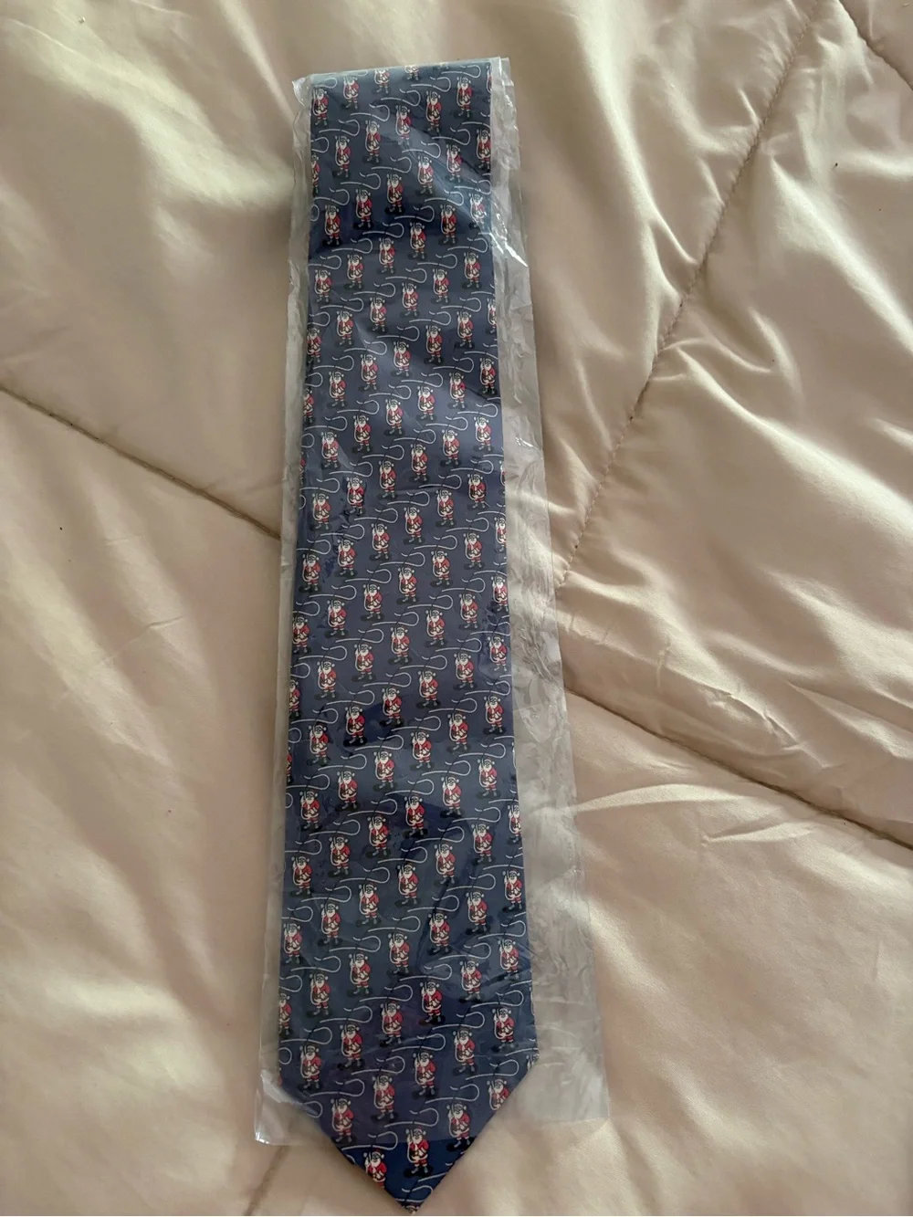 Vineyard Vines Santa Tie